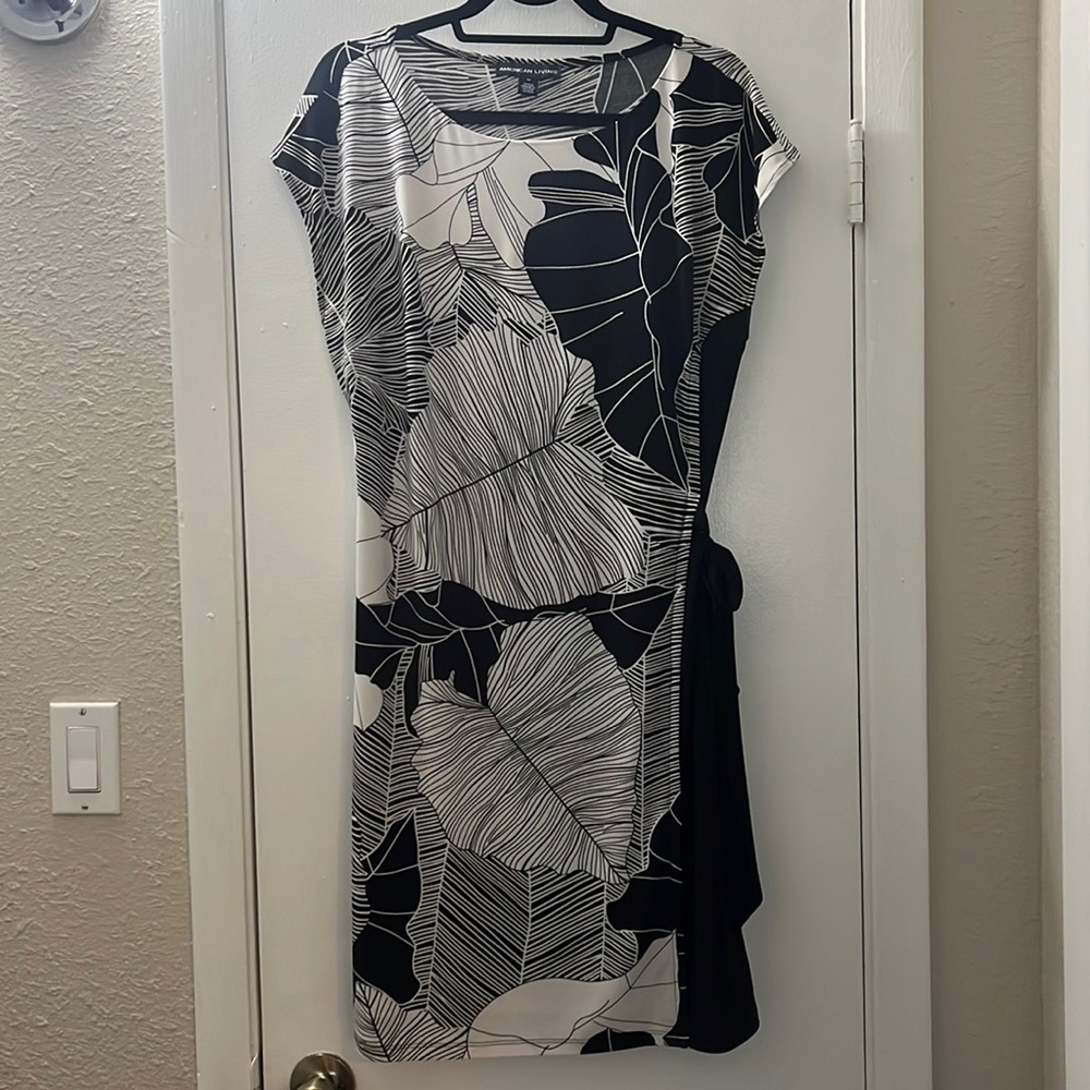 American Living Women's White Black Leaf-print Belted Jersey Dress